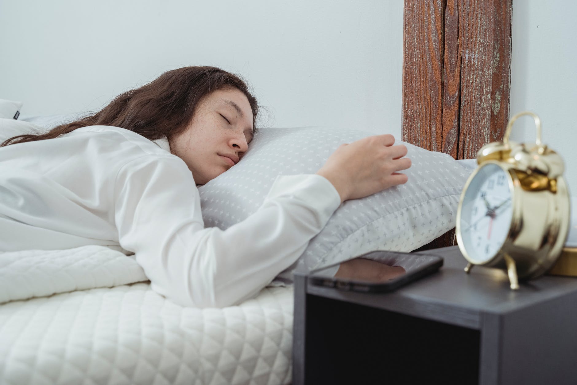 When you set an alarm to wake up, do you regularly use the snooze button?
