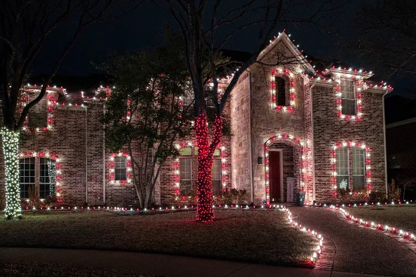 Do you decorate your house (outside) for Christmas?