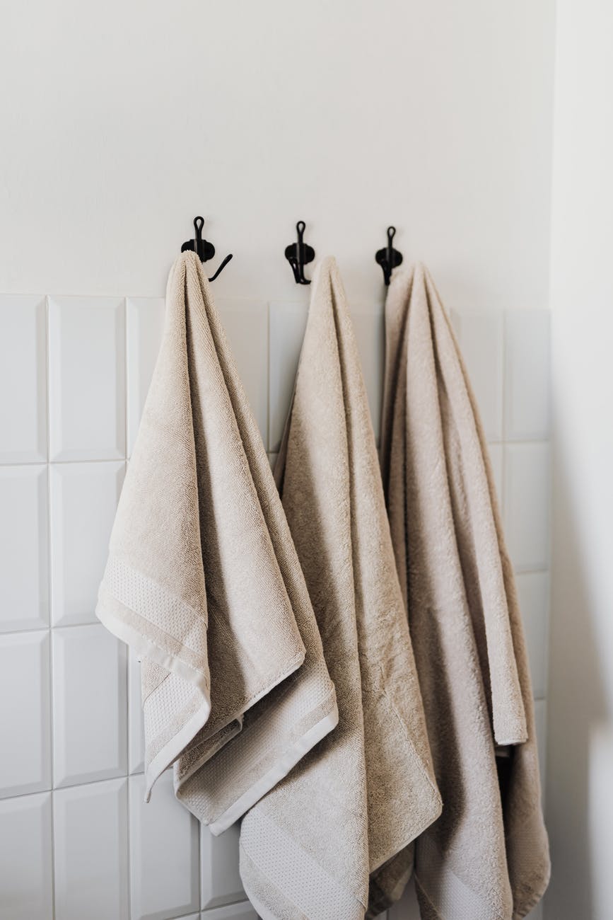 Do you use a freshly laundered towel every time you bathe/shower?