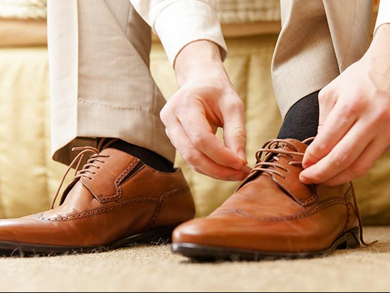In what order do you put on your socks and shoes?